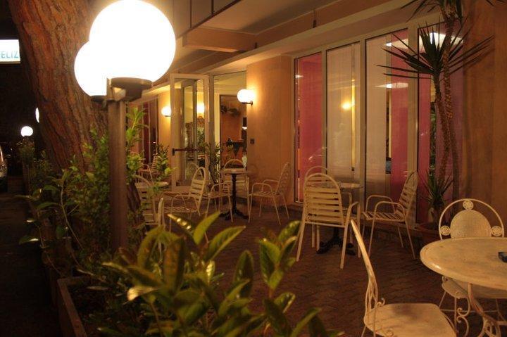 Hotel Delizia Rímini Exterior foto