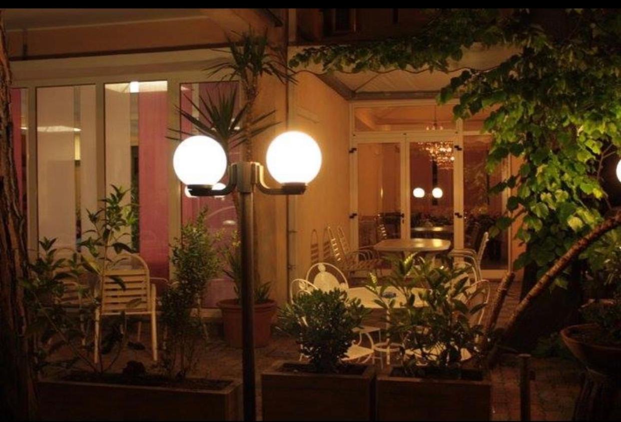 Hotel Delizia Rímini Exterior foto